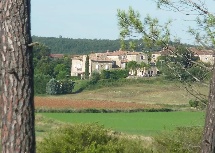 Le Provencal アパート