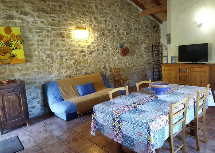 Le Provencal Vagnas