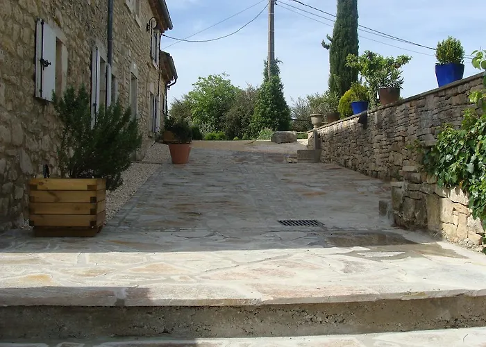 Le Provencal Vagnas